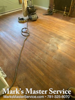 Hardwood Floors Sanded and Refinished in Chelmsford
1st time homebuyer in Chelmsford needed their old, neglected hardwood floors sanded and refinished.... shinny and beautiful!
