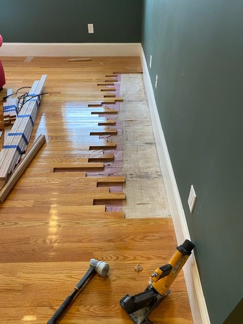 Wood Patching in Lexington, MA
Client in Lexington removed a built in cabinet that had no flooring beneath.  We patched in new Red Oak, sanded, stained to match, and refinished…..flawless!

